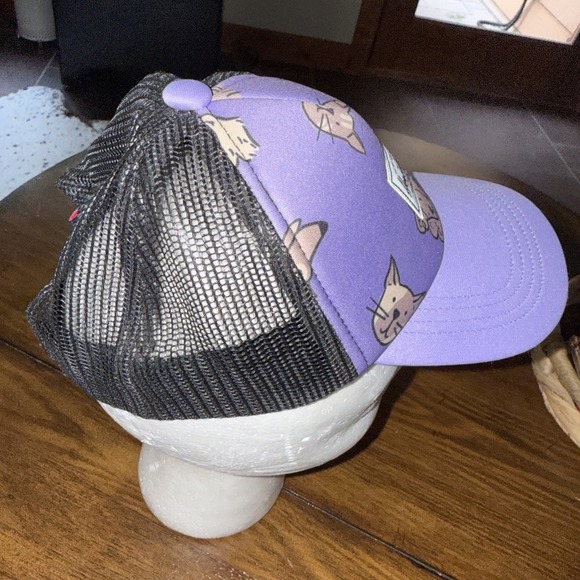 Herschel Supply Co Kids Purple Cat Print Mesh Snapback Trucker Hat One Size - Picture 2 of 7